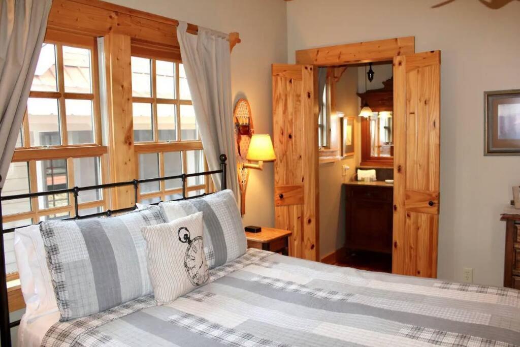Quiet Getaway At Wayward Holiday home
