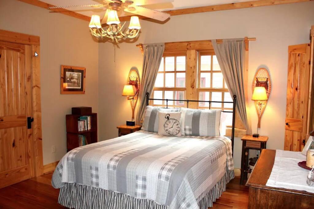 Quiet Getaway At Wayward Holiday home *