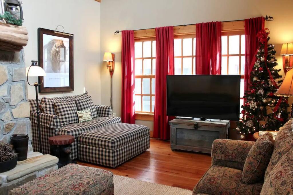 Holiday home Quiet Getaway At Wayward Pisgah